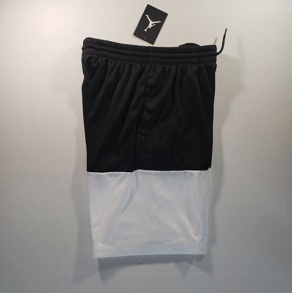 NWT Boy's Jordan Shorts - Picture 4 of 5
